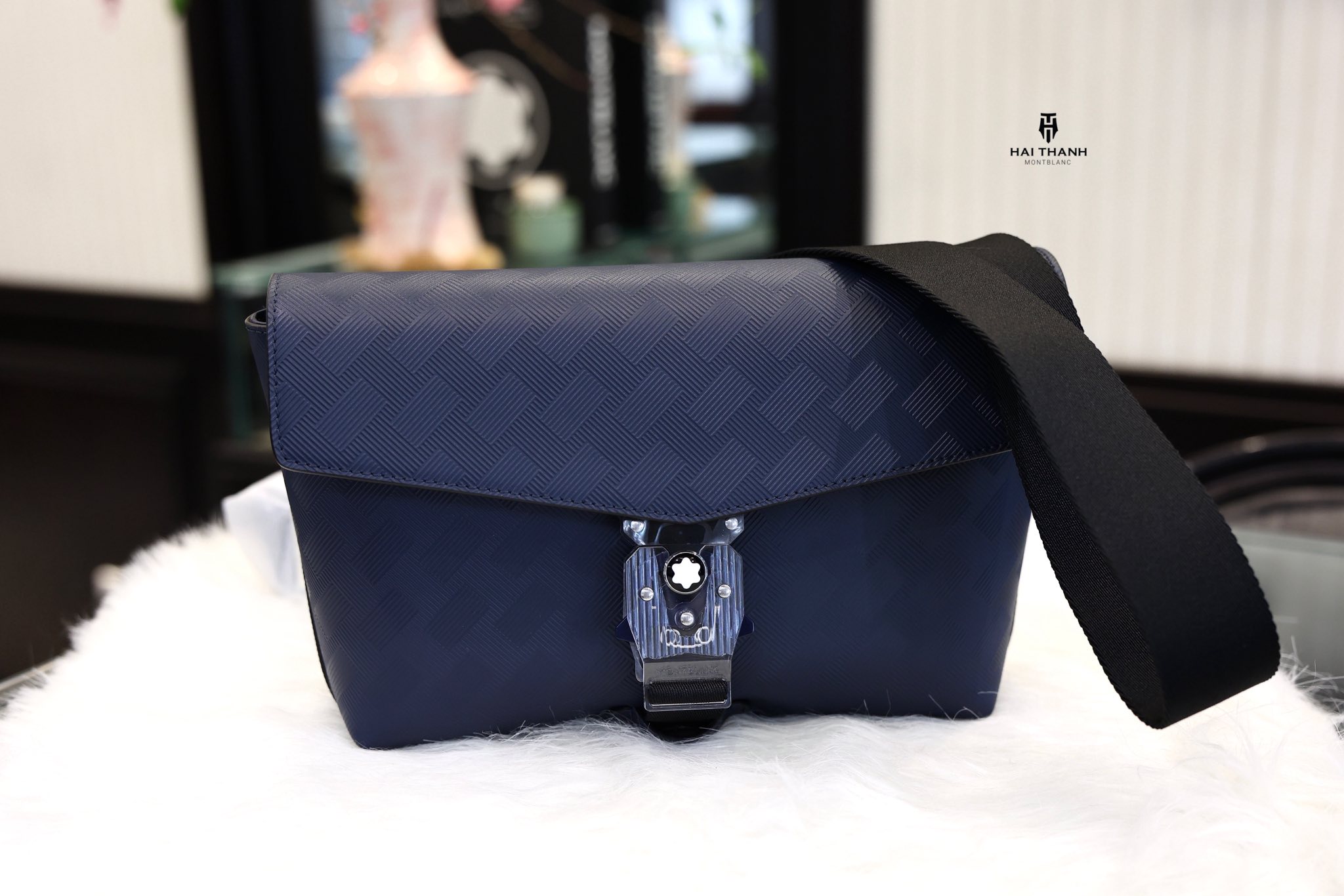Montblanc Chính Hãng Túi Đeo Chéo Montblanc Extreme 3.0 Envelope With M Lock 198373 chính hãng